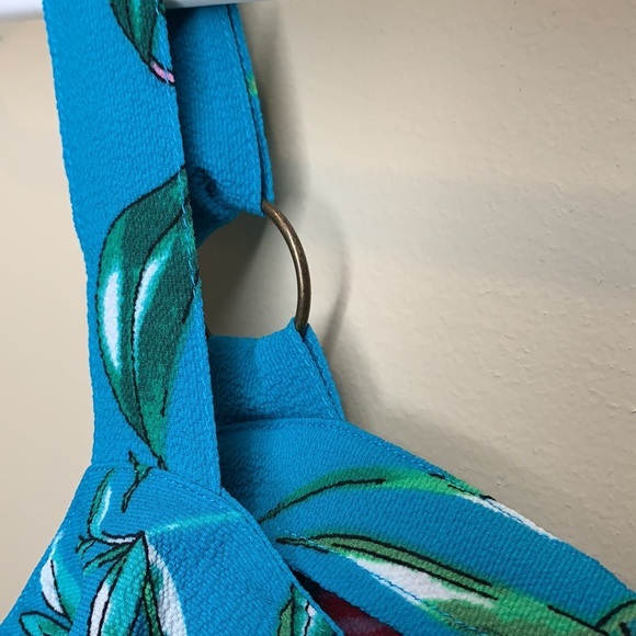 Ladies button down strappy top - Picture 4 of 5